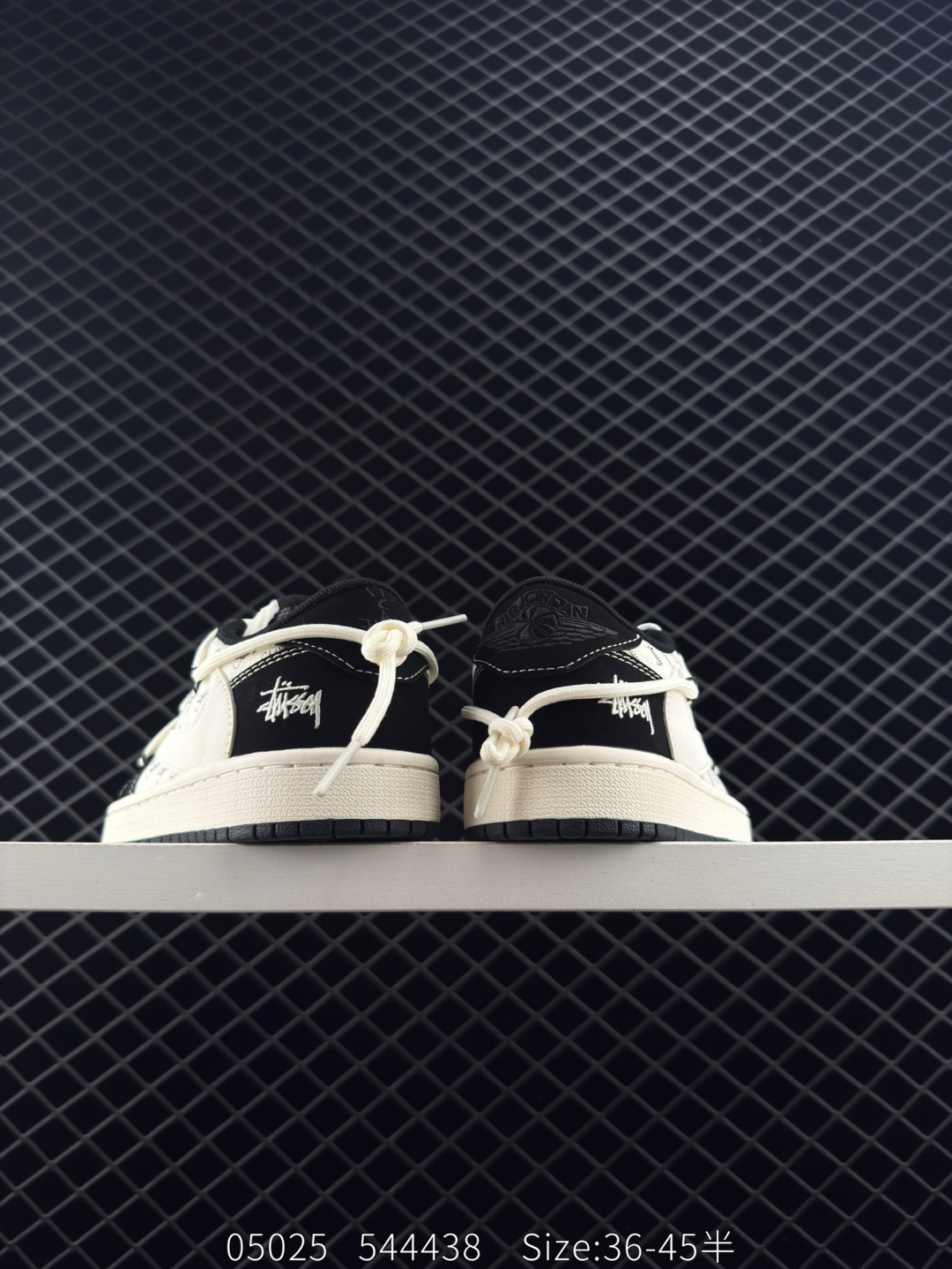 Travis Scott x Air Jordan 1 ” Reverse Mocha “